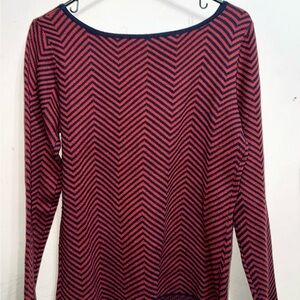 🤎Macy's Red and Black Chevron Long Sleeve Top